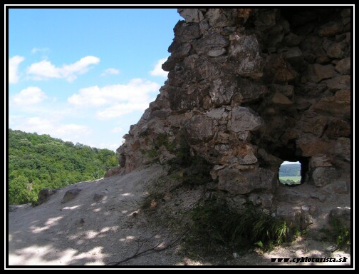 Hrad DOBR VODA - Vhady z hradu. 