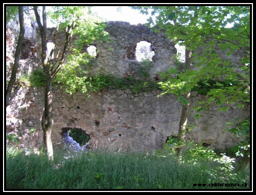 Hrad DOBR VODA - Vntorn priestory. 