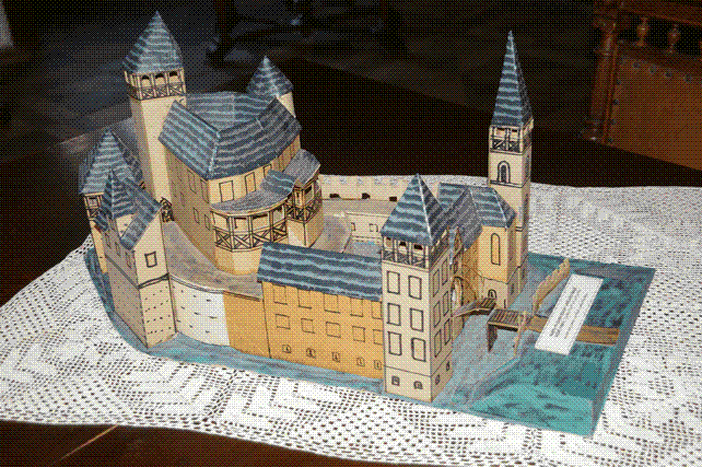 <FONT SIZE=2>Model zr�caniny hradu Modr� Kame� 