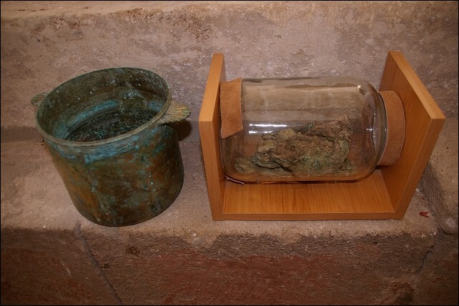 <FONT SIZE=2>N�lez hov�dzieho srdca pod olt�rom  