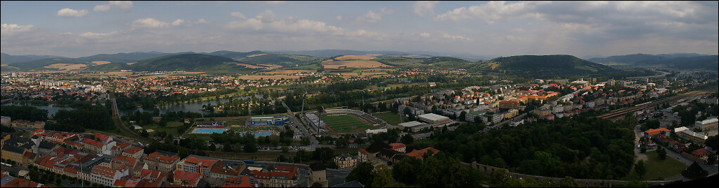 Výhľad z Matúšovej veže na Trenčín 