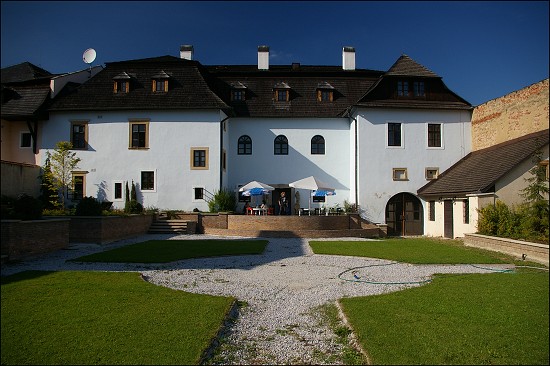 <FONT SIZE=2>Spišská Kapitula - Kolpingov dom s reštauráciou 