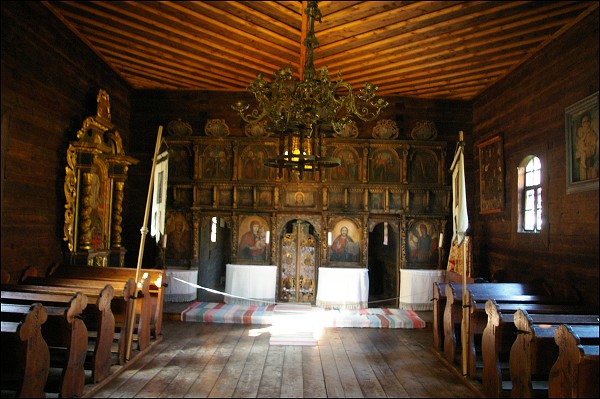 <FONT SIZE=2>Star ubova - skanzen : dreven kostol 