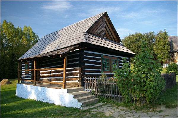 <FONT SIZE=2>Star ubova - skanzen : dom z Lipnka 