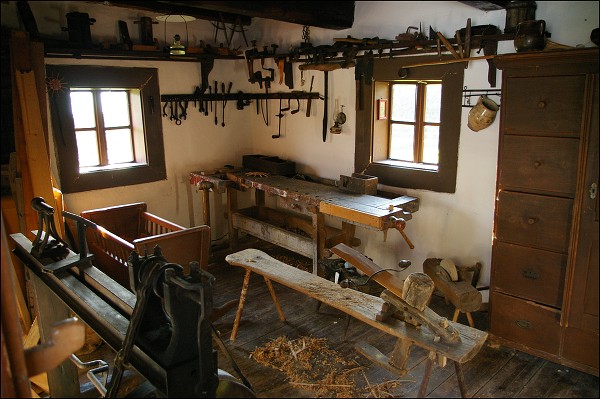 <FONT SIZE=2>Star ubova - skanzen : diela 