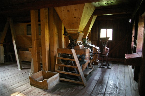 <FONT SIZE=2>Star ubova - skanzen : mlyn 