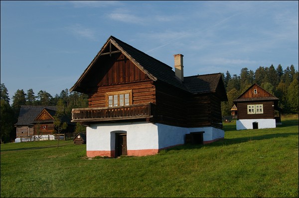 <FONT SIZE=2>Star ubova - skanzen : dom z Jarabiny 