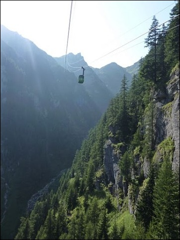 Lanovkou alebo pešo? 